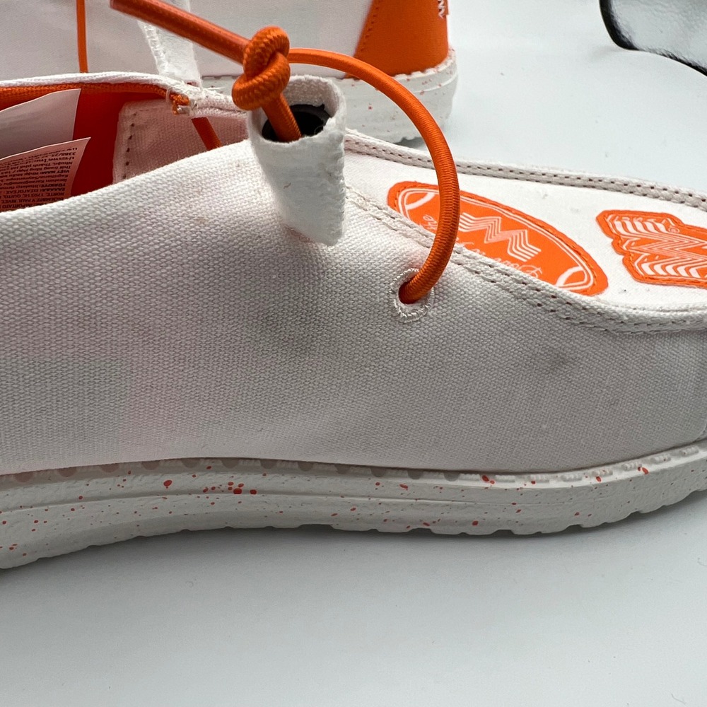 Hey Dude Wendy Whataburger Shoes Womens 9 White Orange Canvas‎ Slip On Loafers - Picture 2 of 11